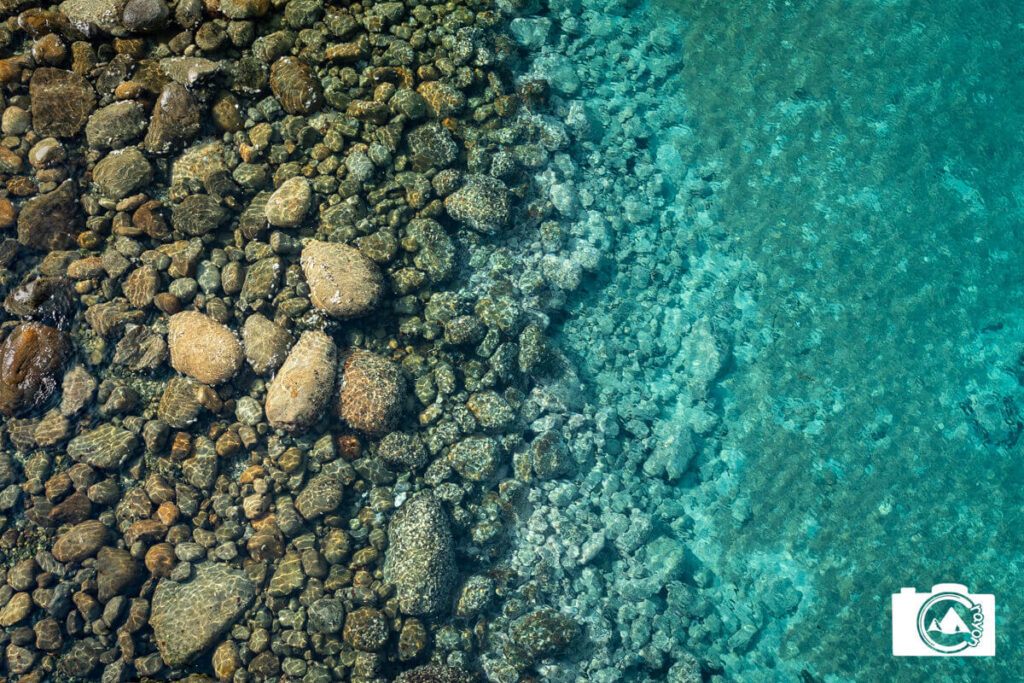 海の色が切り替わる境界線