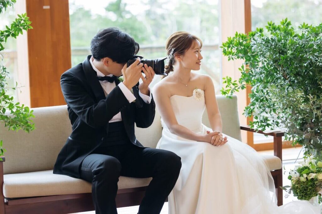 ソファに座る妻と僕