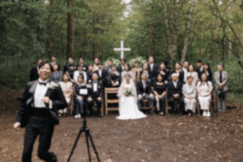 三脚を立ててセルフで集合写真を撮る僕